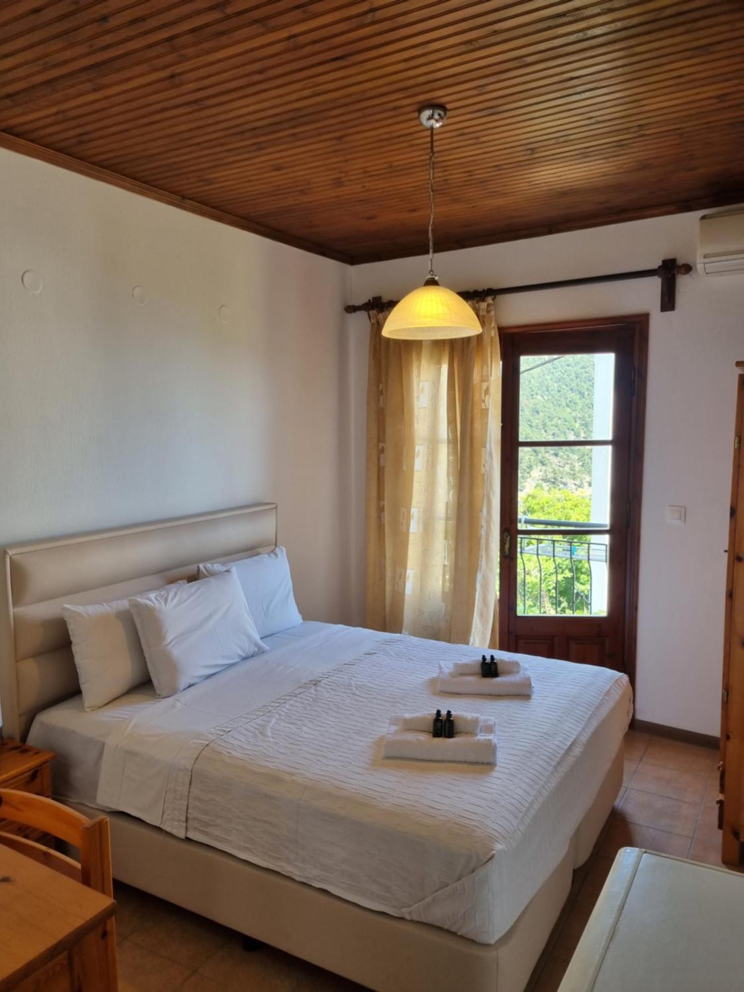 Zeus Guesthouse Panagia  Exteriér fotografie